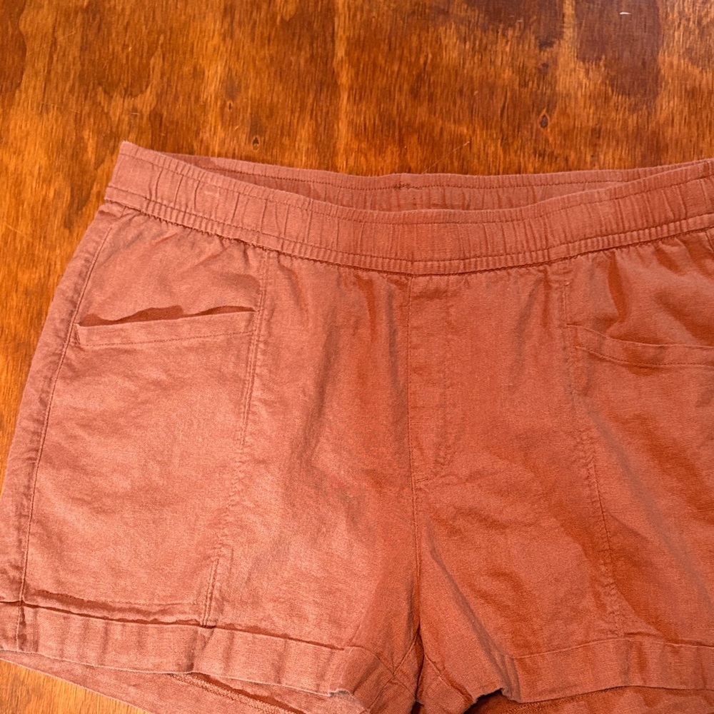 Old Navy Women's Rust Cargo Shorts